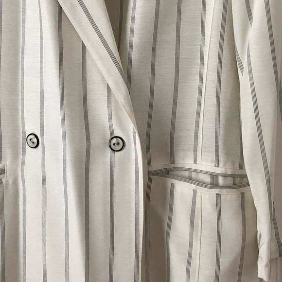 White and Blue Blazer - Picture 5 of 6